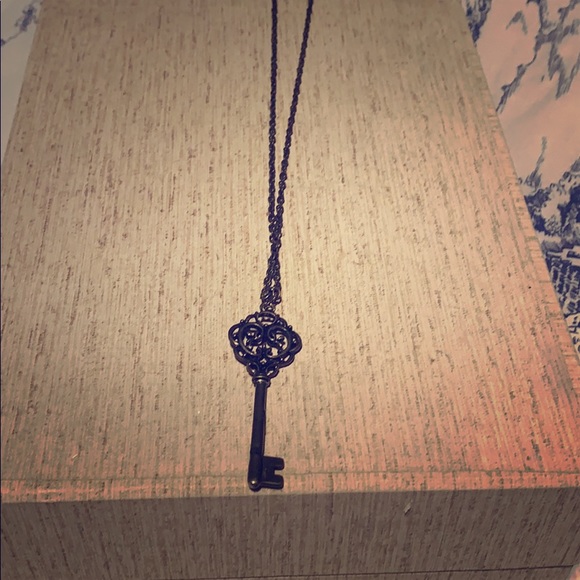 Key necklace - Picture 2 of 3